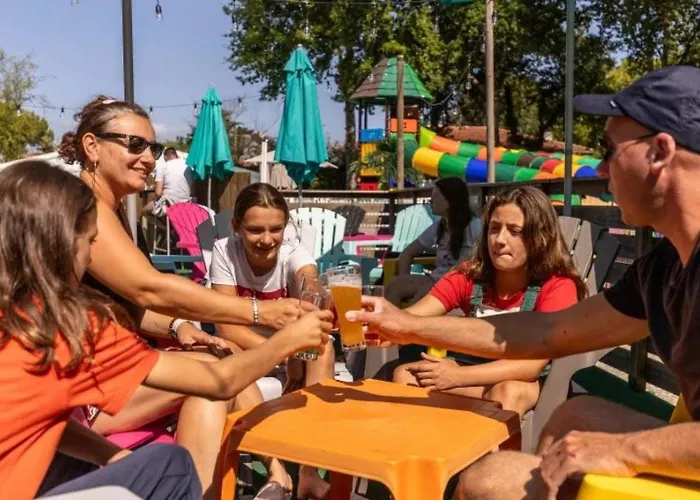 4 étoiles - Parc Aquatique - Ccbedef Camping *